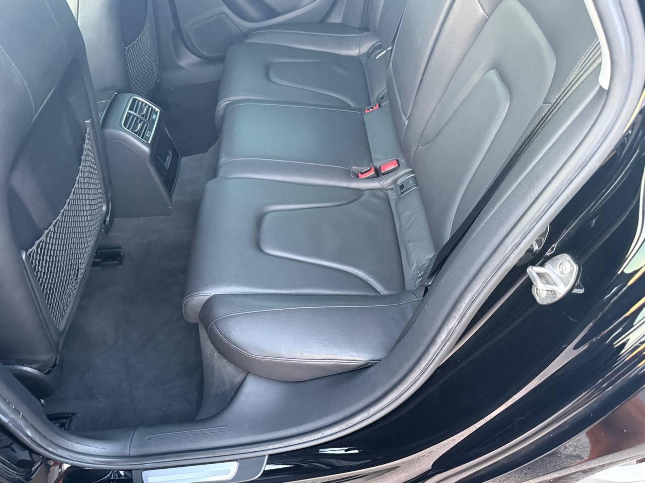 Audi A4 2.0T Sedan quattro Tiptronic 2013