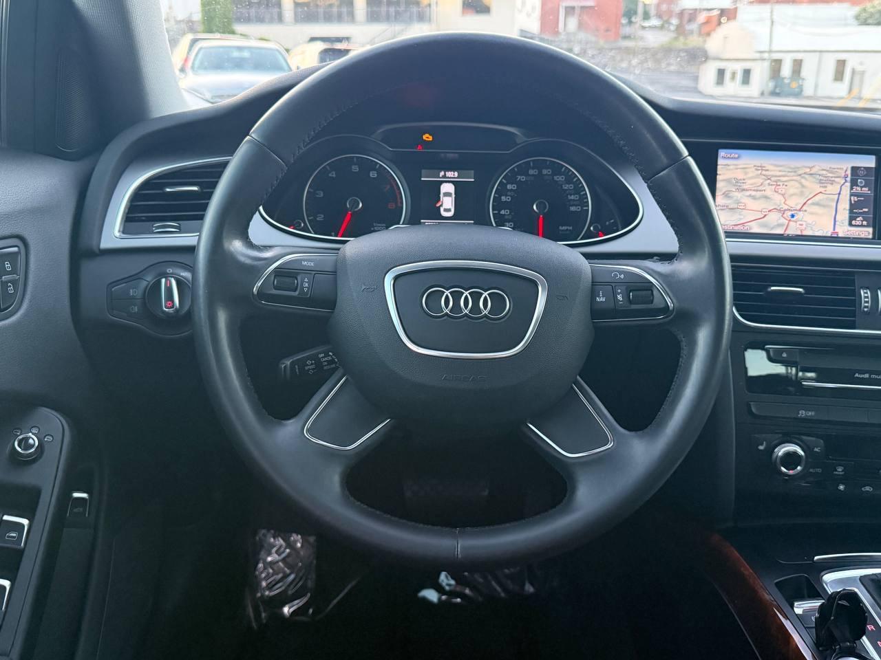 Audi A4 2.0T Sedan quattro Tiptronic 2013