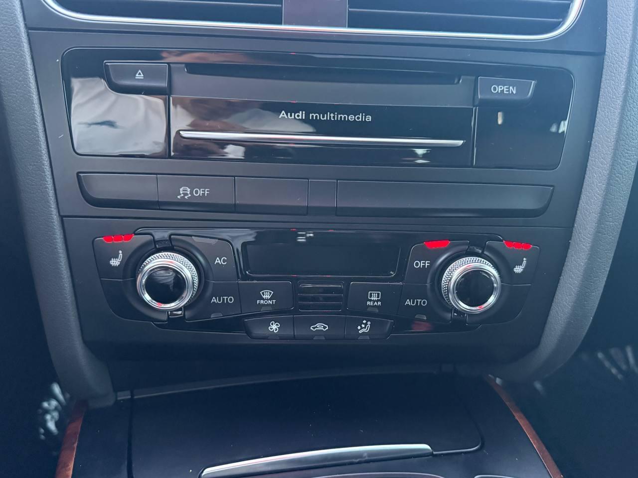 Audi A4 2.0T Sedan quattro Tiptronic 2013