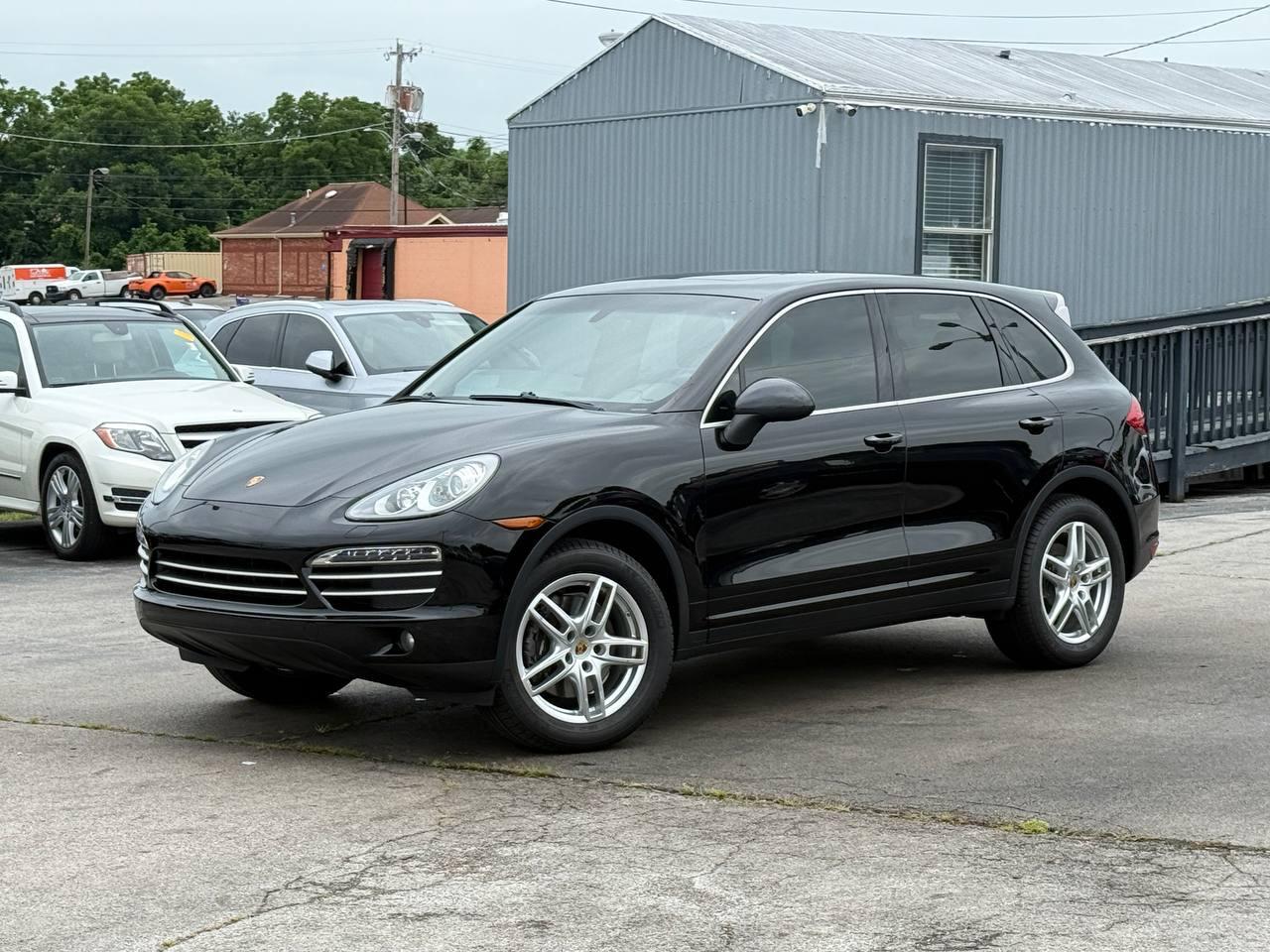 Porsche Cayenne Base 2014