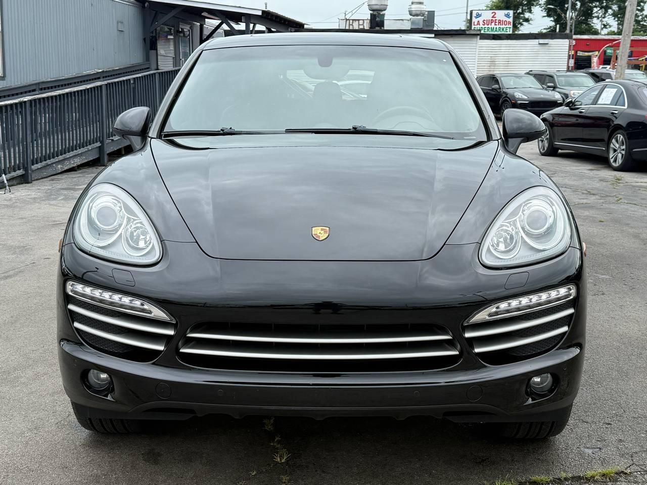 Porsche Cayenne Base 2014