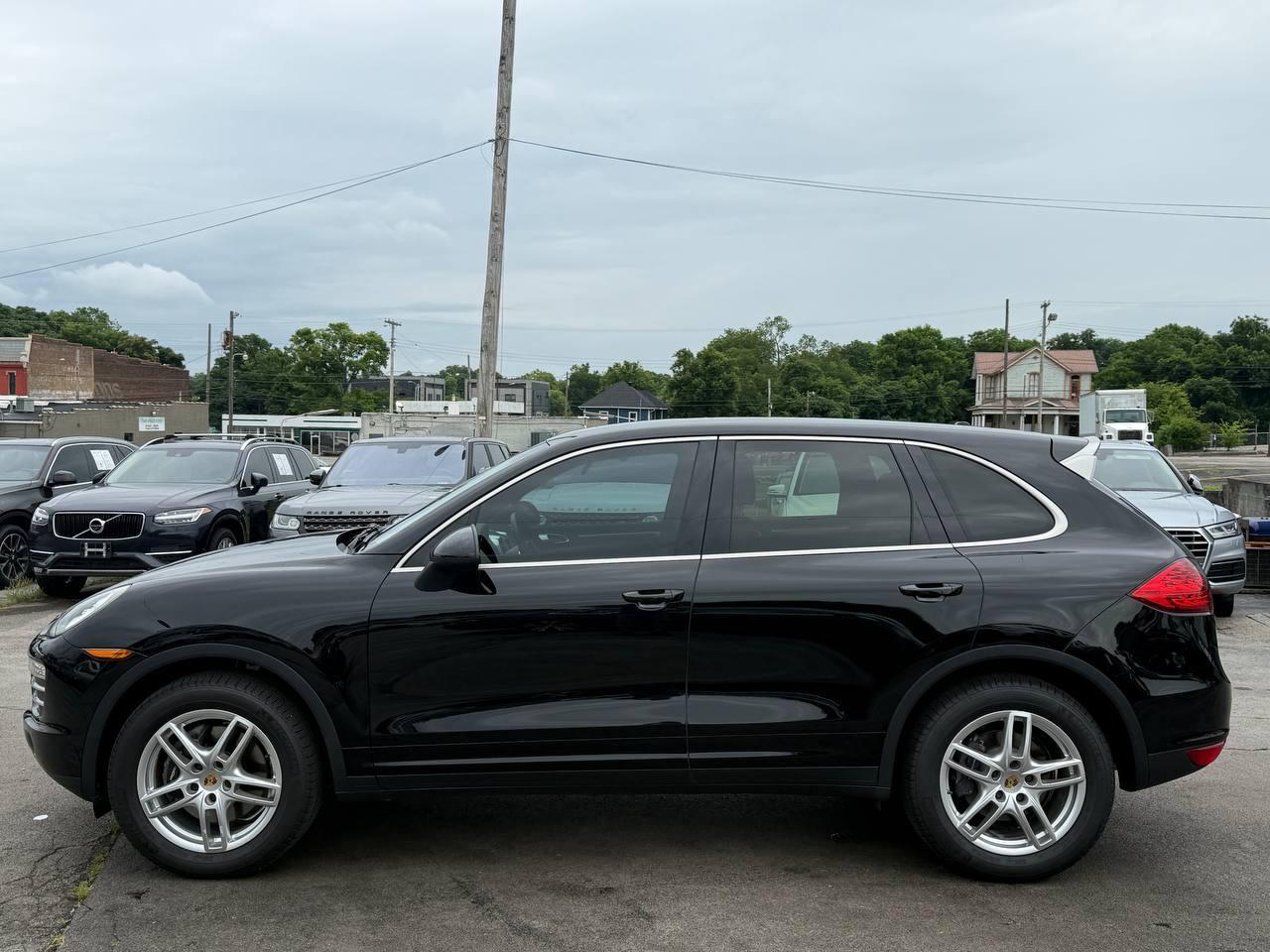 Porsche Cayenne Base 2014