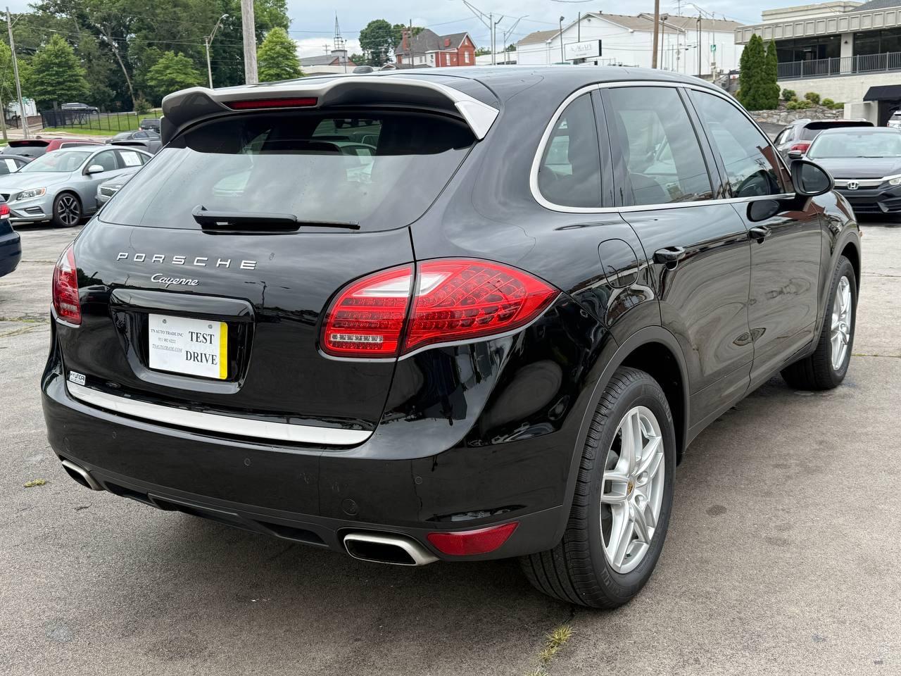 Porsche Cayenne Base 2014