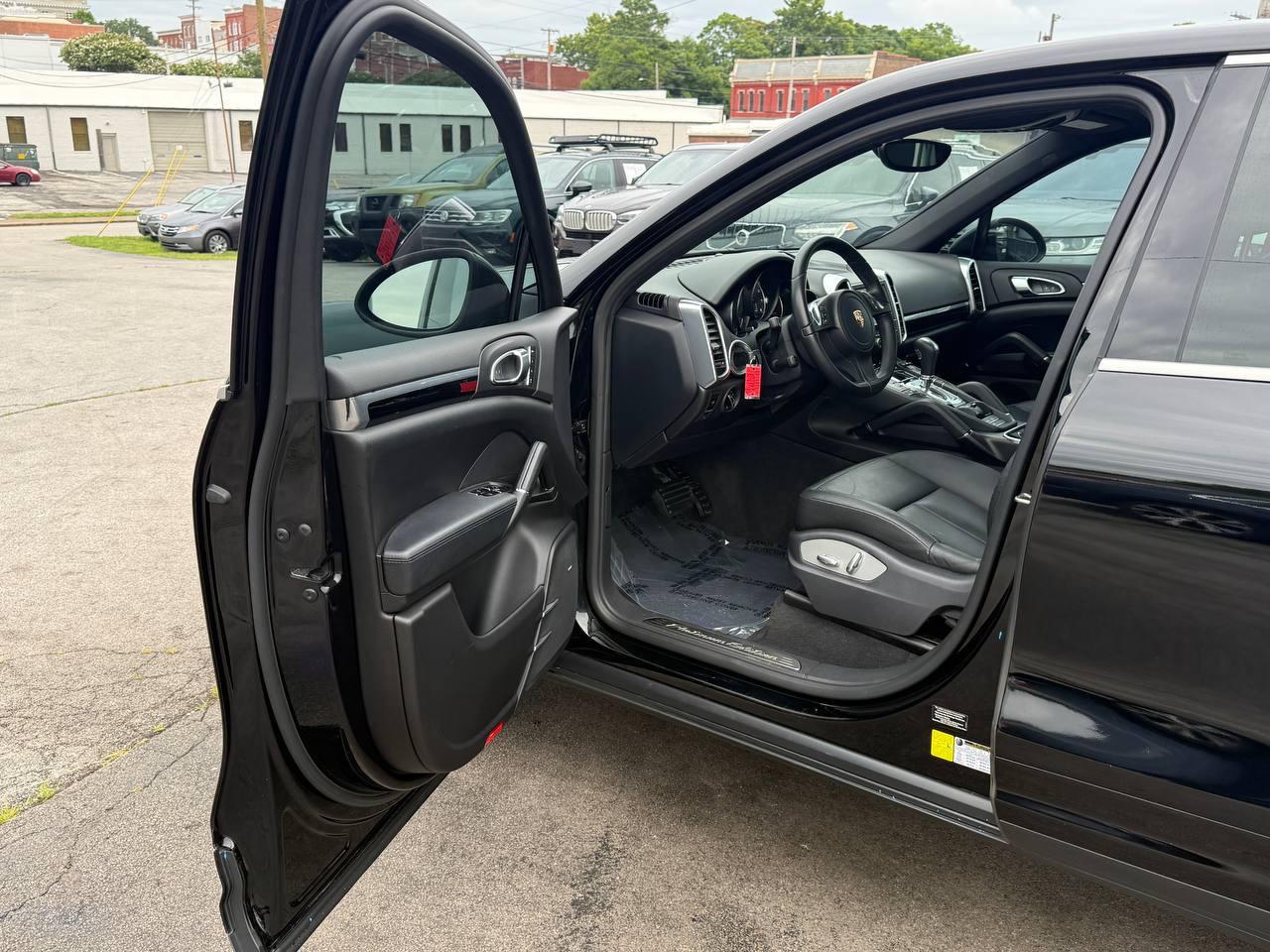 Porsche Cayenne Base 2014