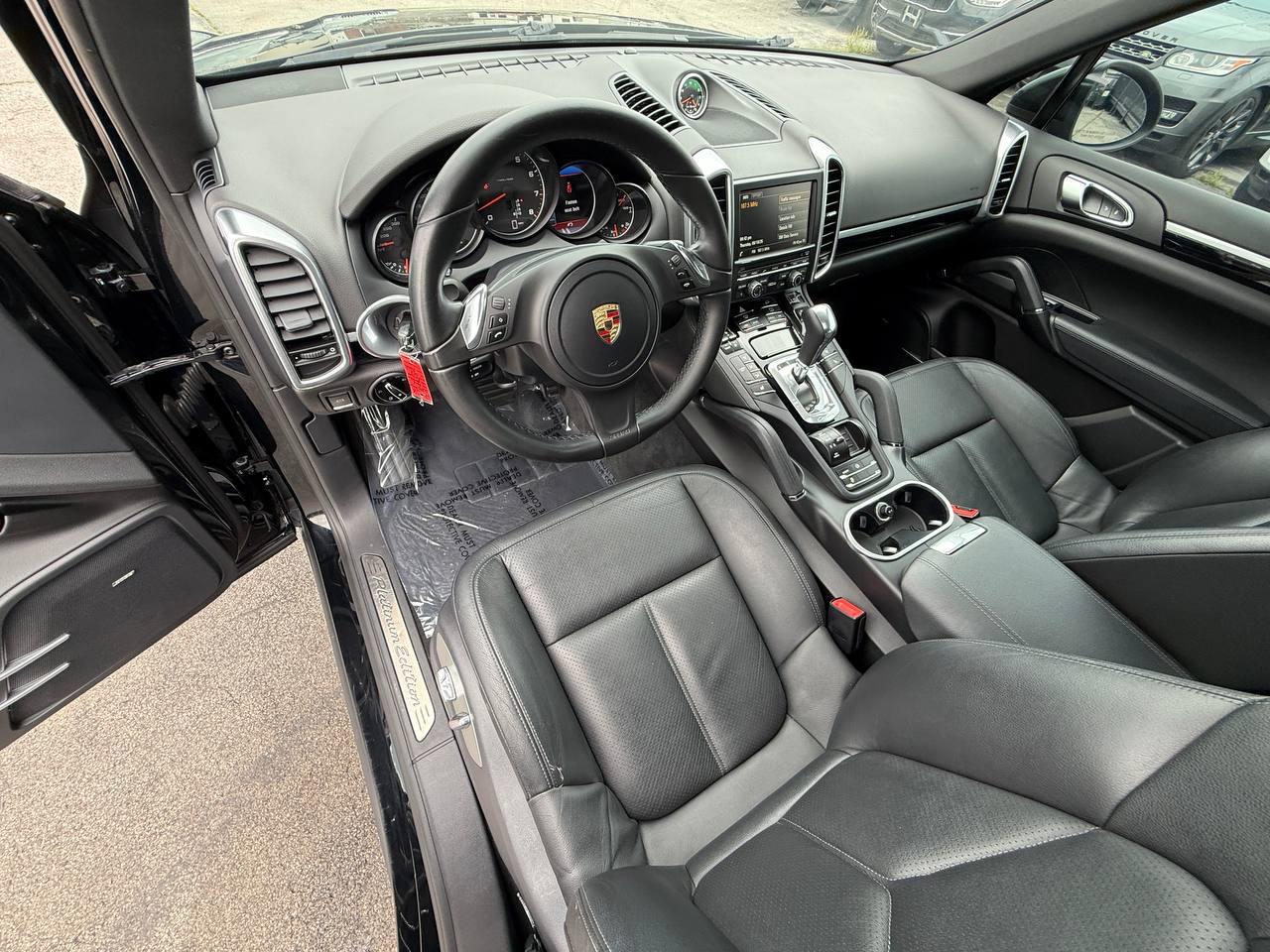 Porsche Cayenne Base 2014