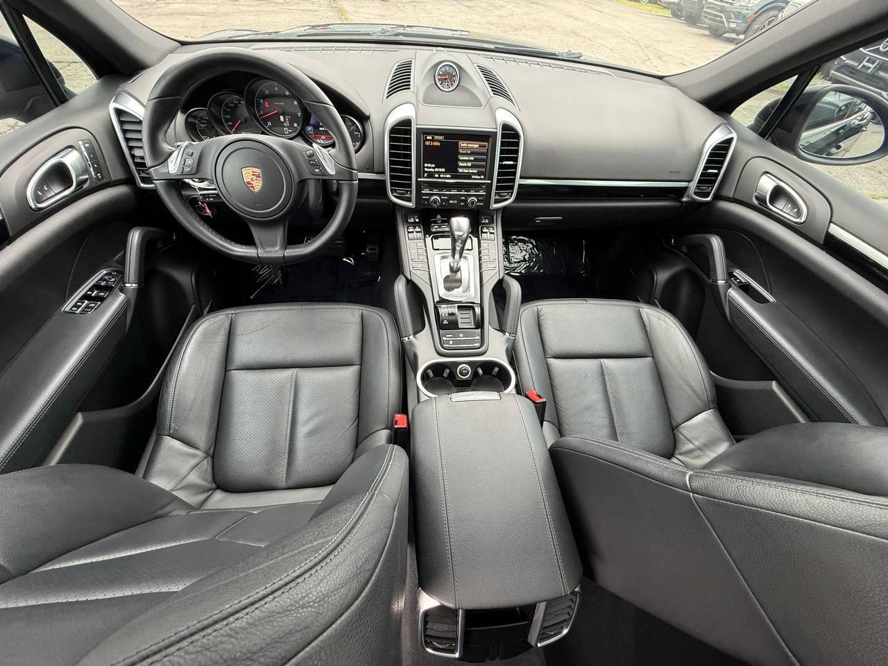 Porsche Cayenne Base 2014