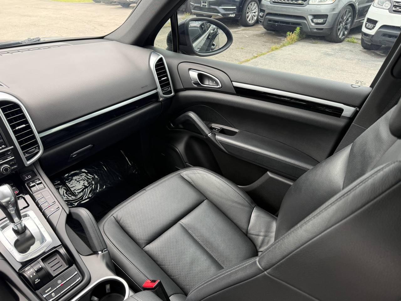 Porsche Cayenne Base 2014