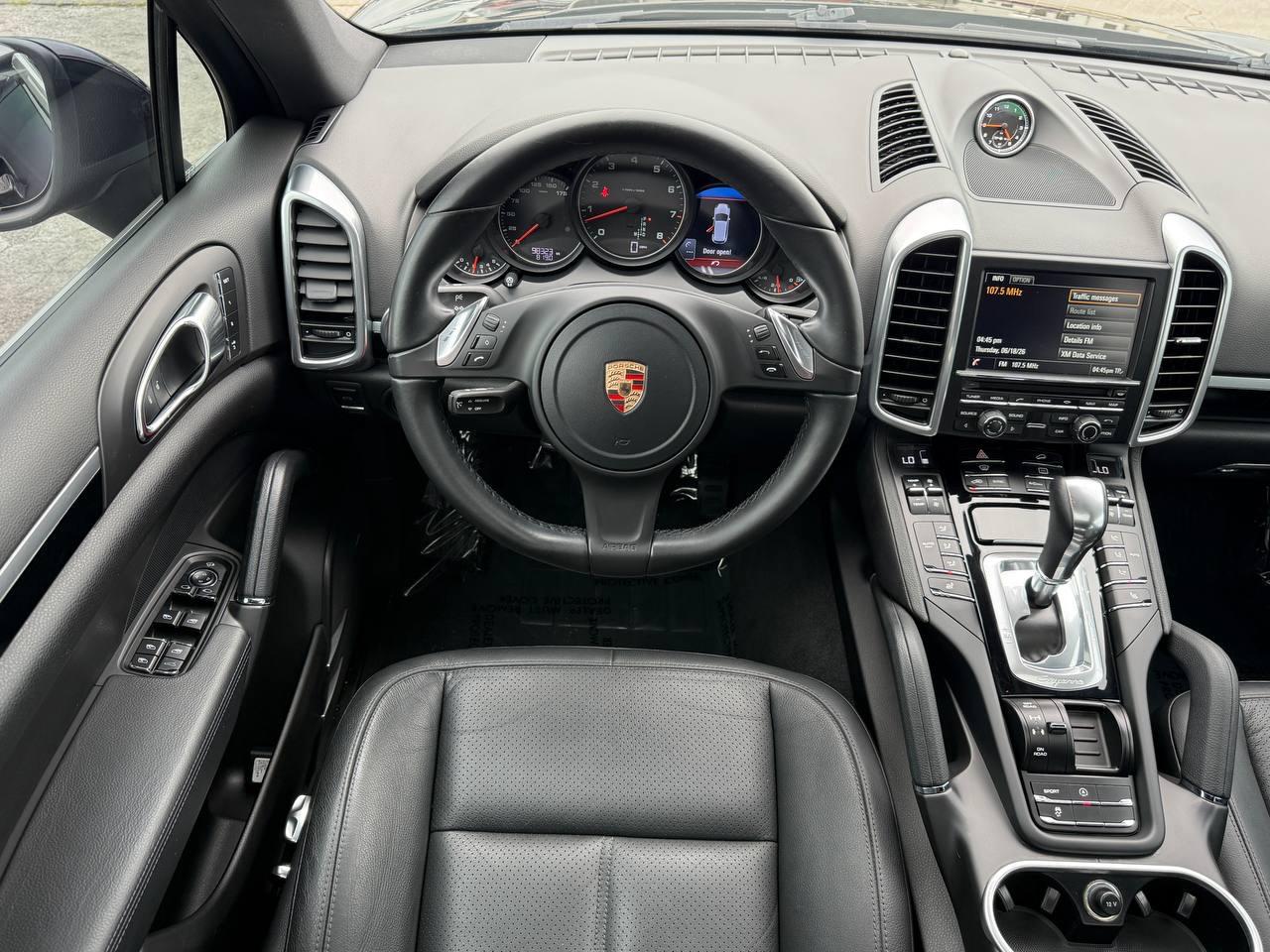 Porsche Cayenne Base 2014