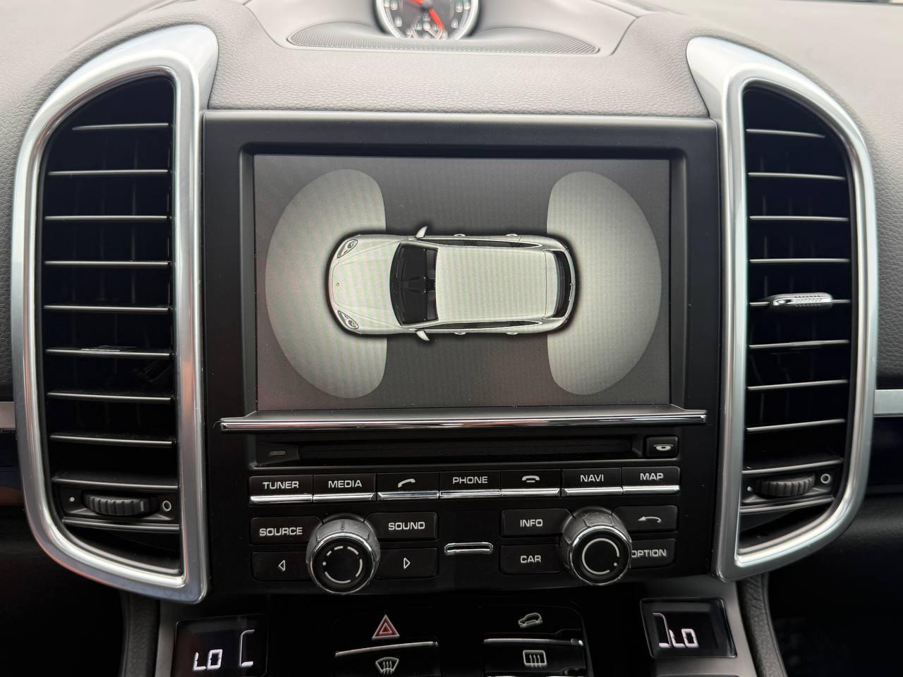 Porsche Cayenne Base 2014