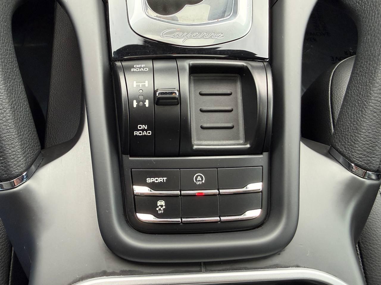 Porsche Cayenne Base 2014