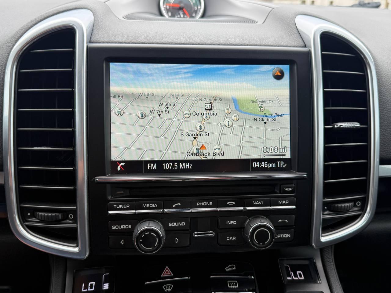 Porsche Cayenne Base 2014