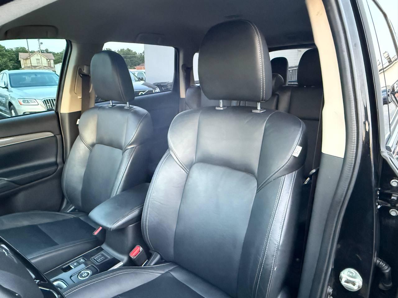 Mitsubishi Outlander SEL AWD 2020