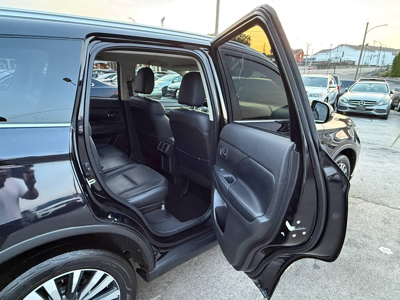 Mitsubishi Outlander SEL AWD 2020