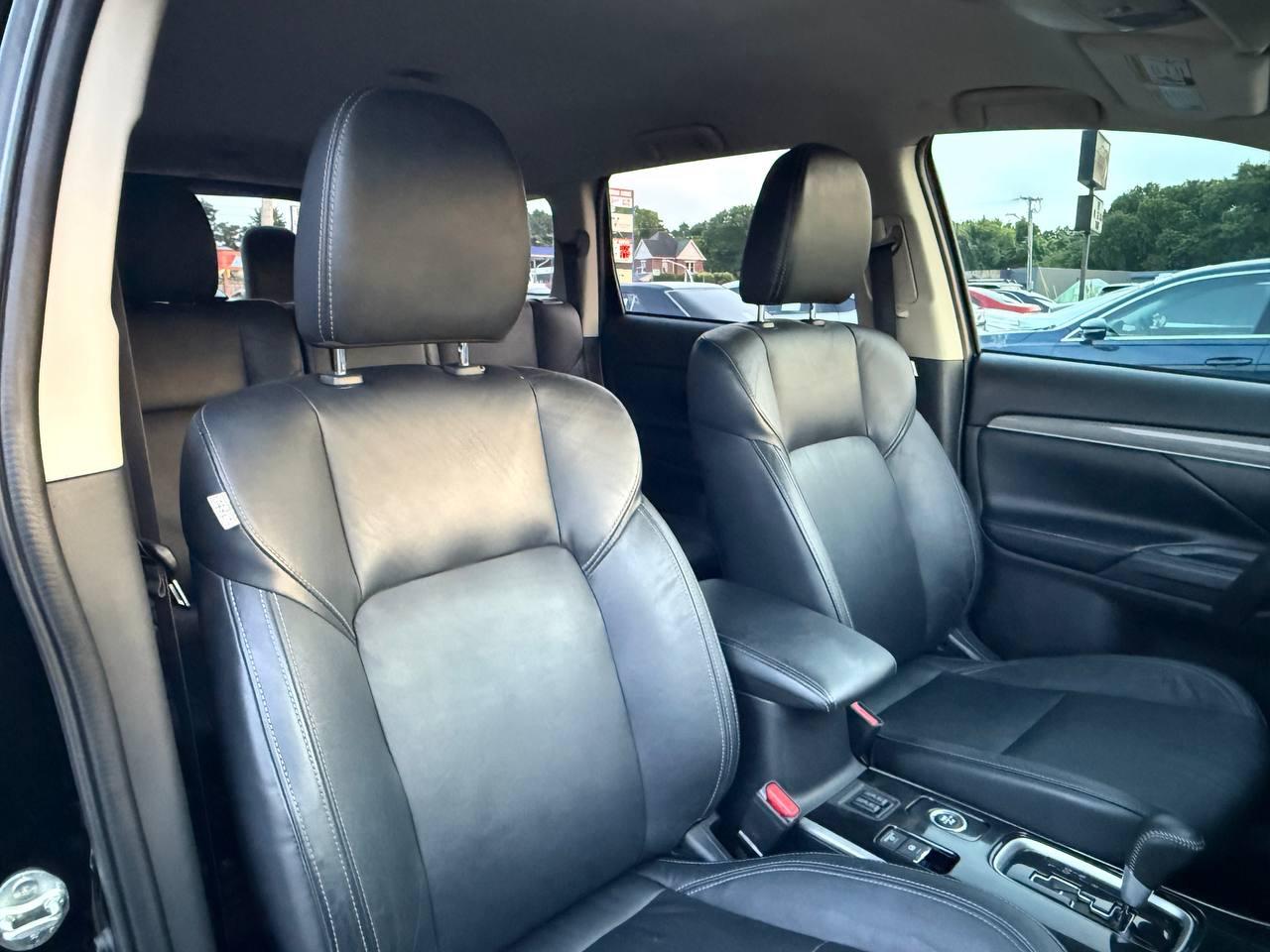 Mitsubishi Outlander SEL AWD 2020