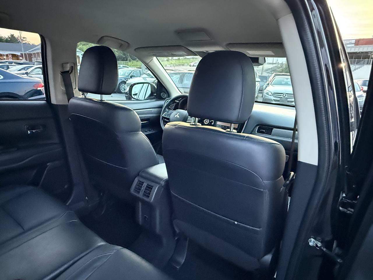 Mitsubishi Outlander SEL AWD 2020