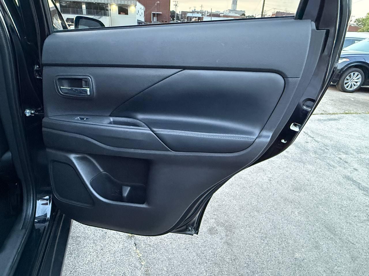 Mitsubishi Outlander SEL AWD 2020