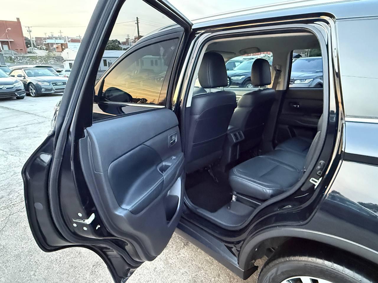 Mitsubishi Outlander SEL AWD 2020