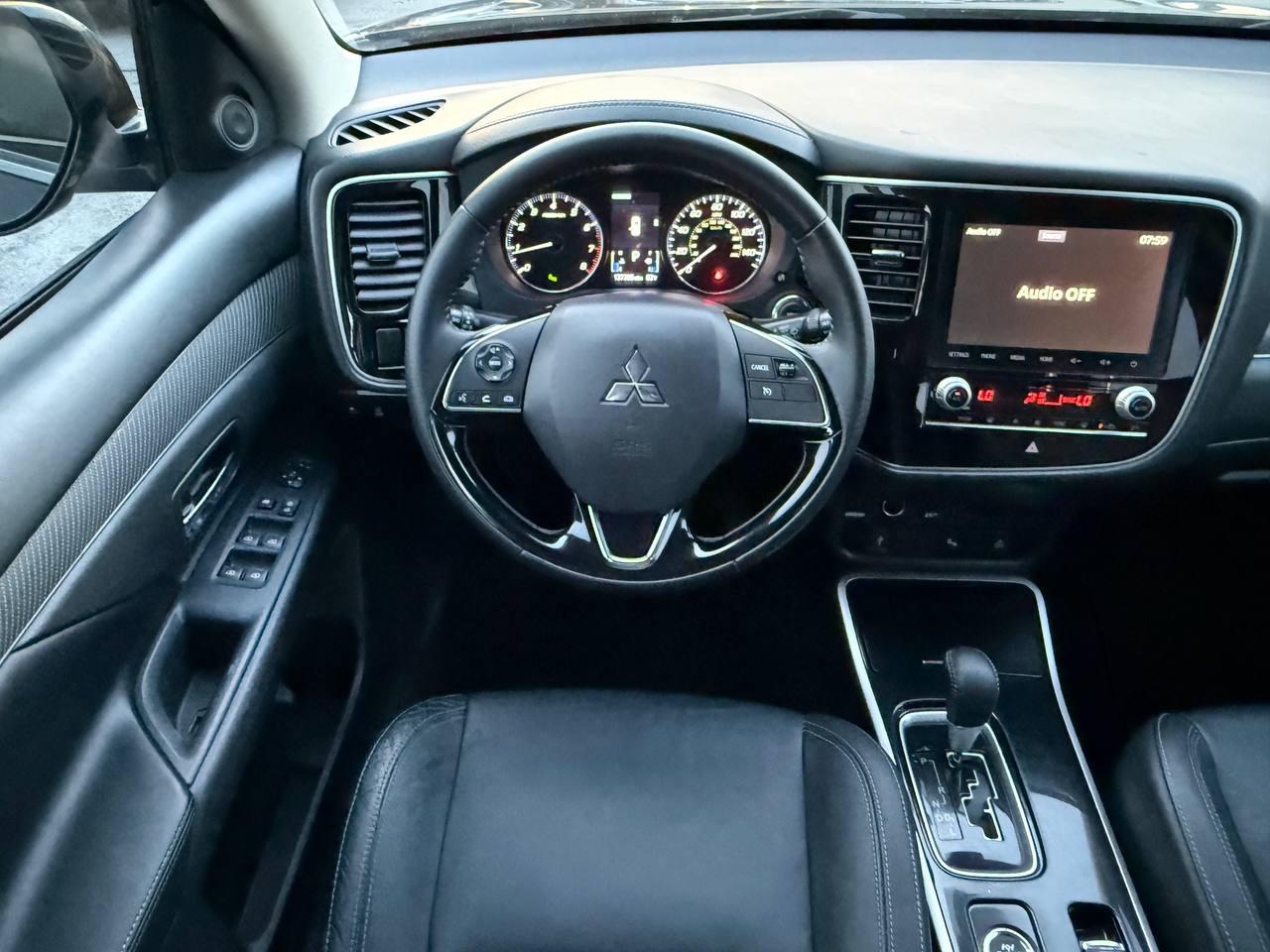 Mitsubishi Outlander SEL AWD 2020