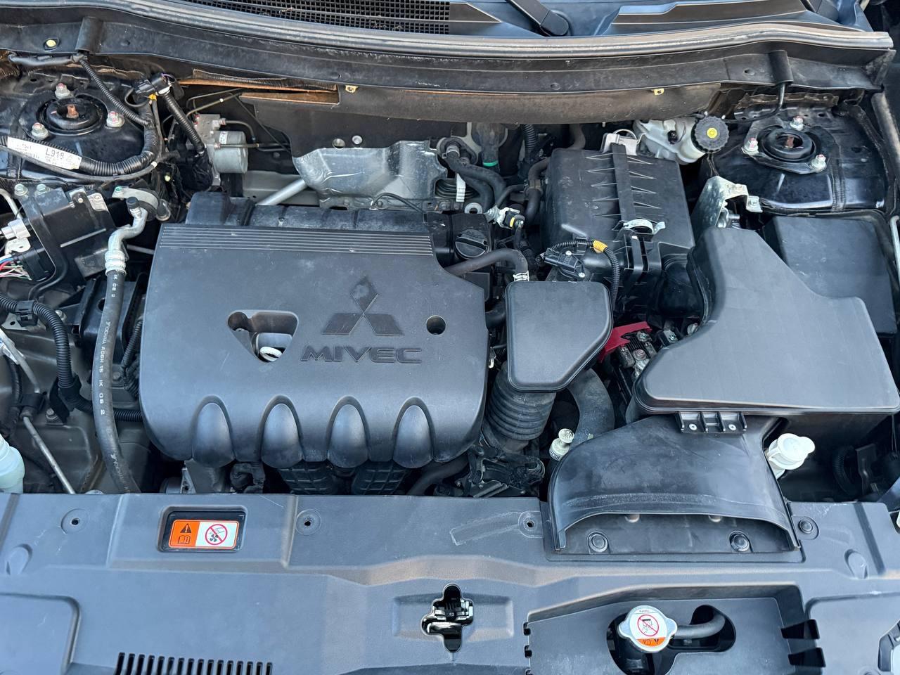 Mitsubishi Outlander SEL AWD 2020