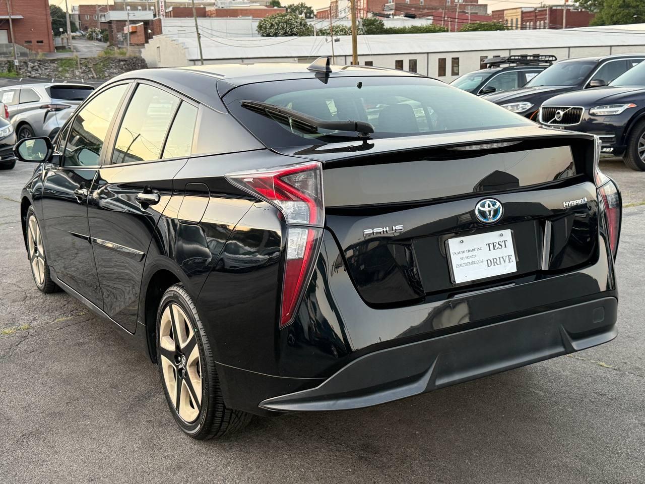 Toyota Prius Two Eco 2016