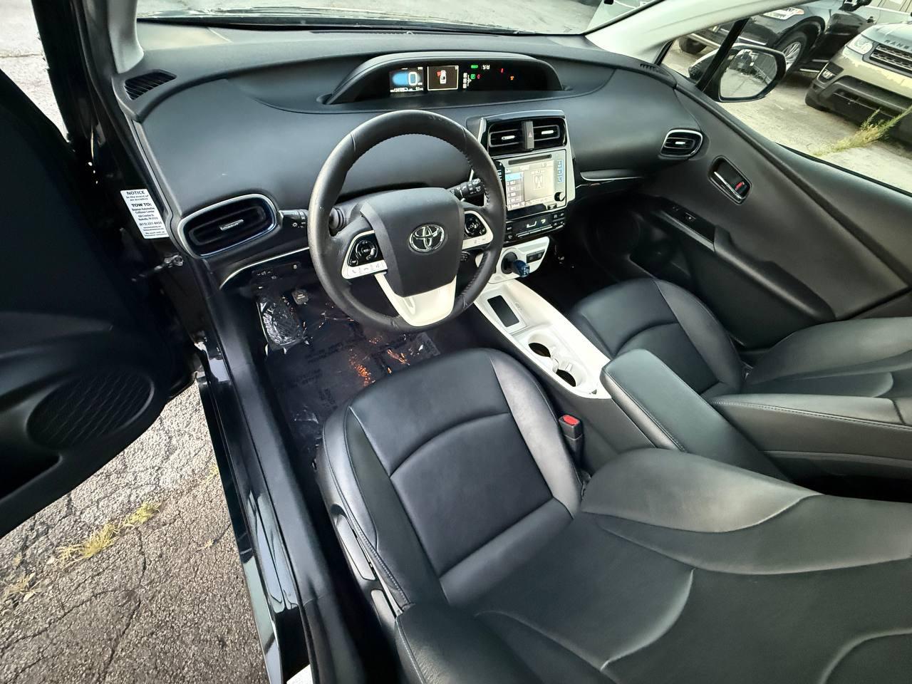 Toyota Prius Two Eco 2016