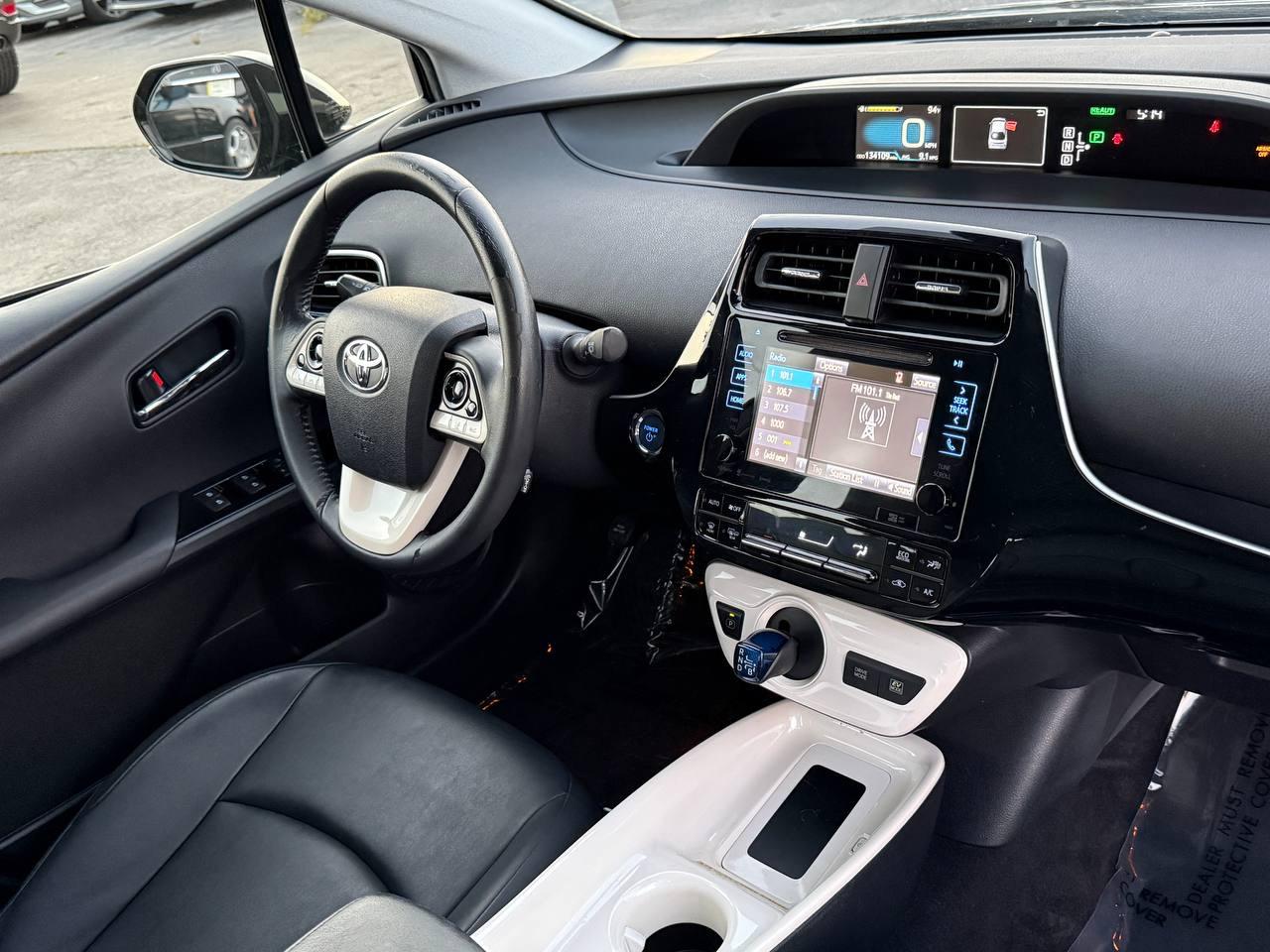 Toyota Prius Two Eco 2016