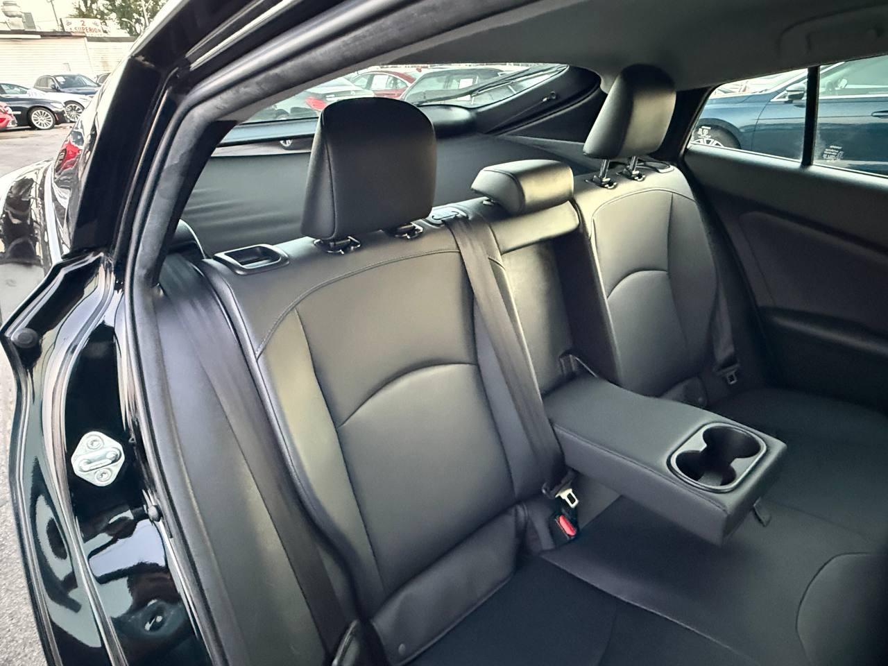 Toyota Prius Two Eco 2016