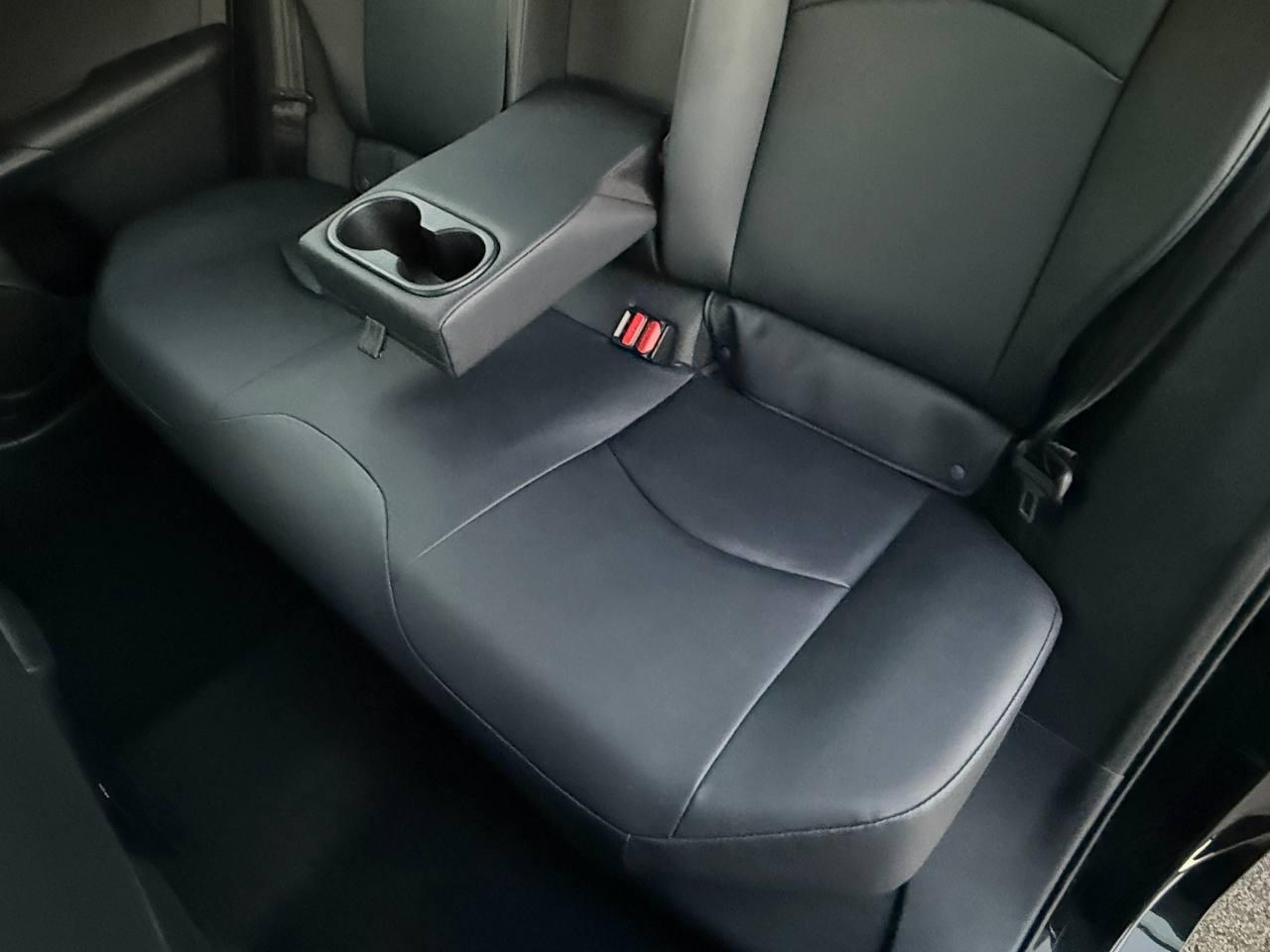 Toyota Prius Two Eco 2016