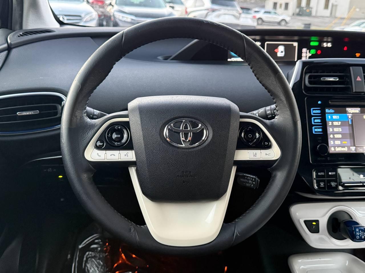 Toyota Prius Two Eco 2016