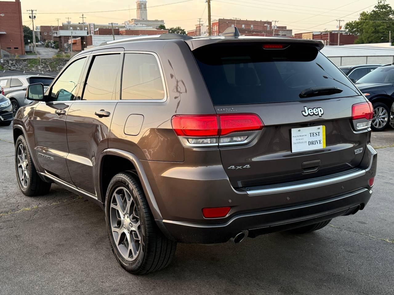 Jeep Grand Cherokee  2018