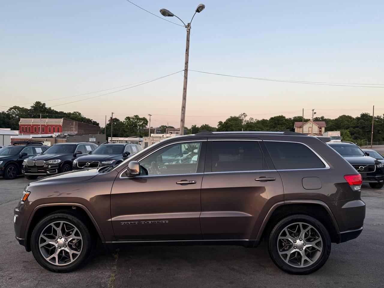 Jeep Grand Cherokee  2018