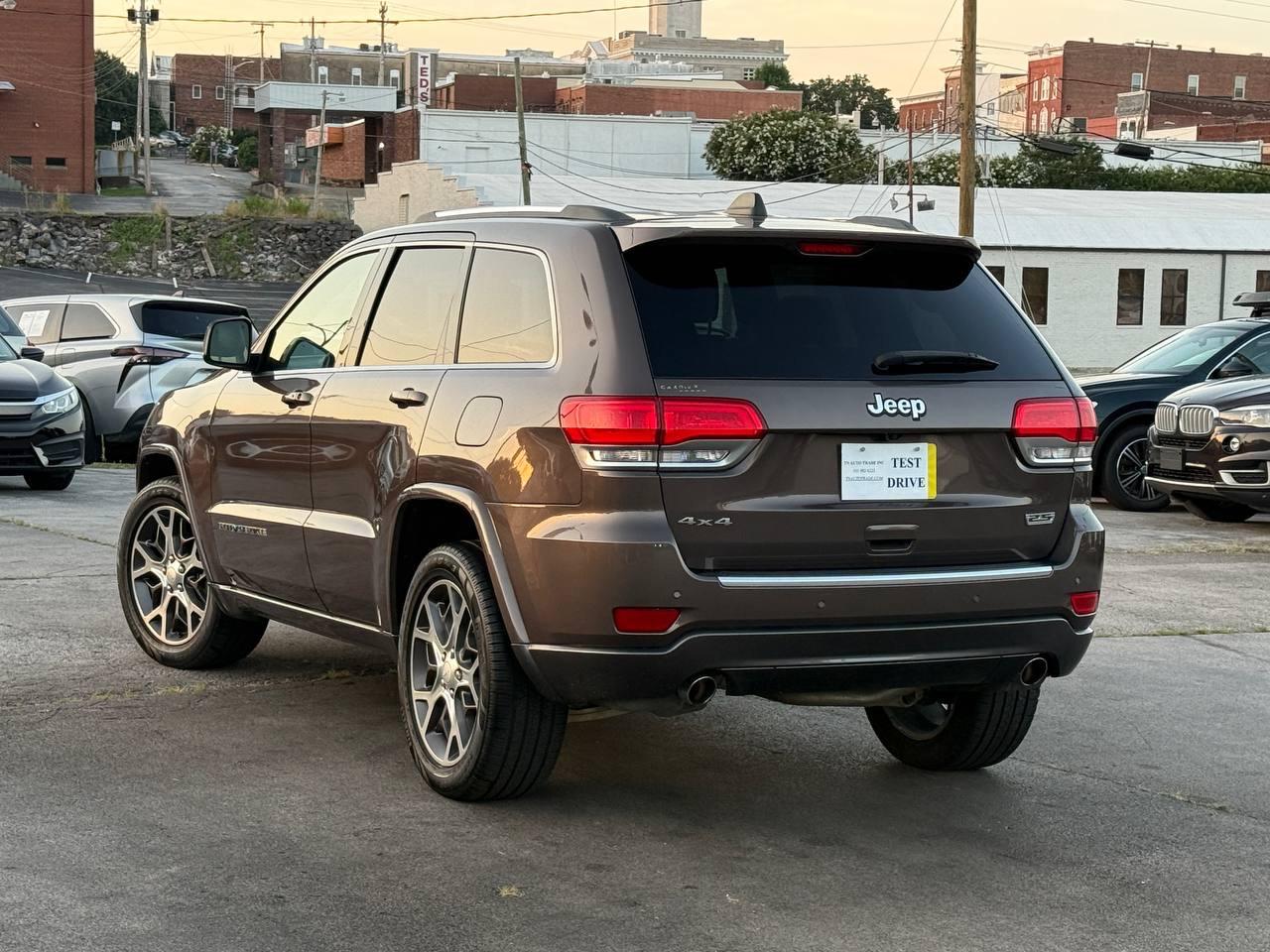 Jeep Grand Cherokee  2018