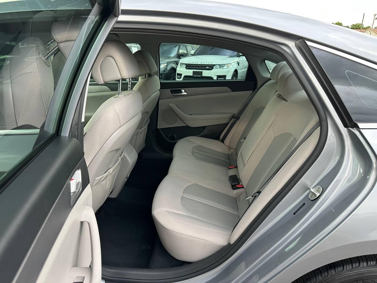 Hyundai Sonata SE 2015