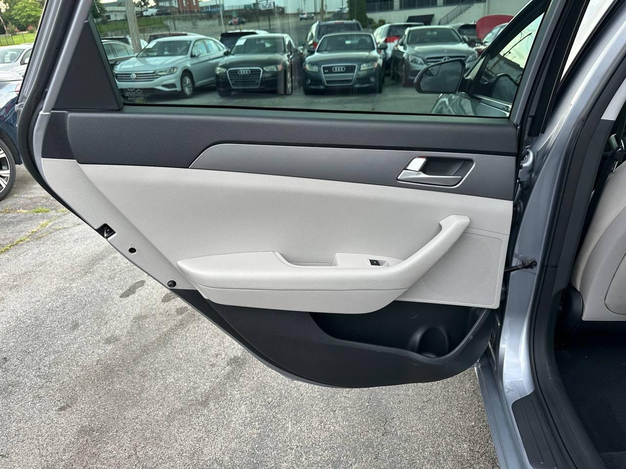 Hyundai Sonata SE 2015