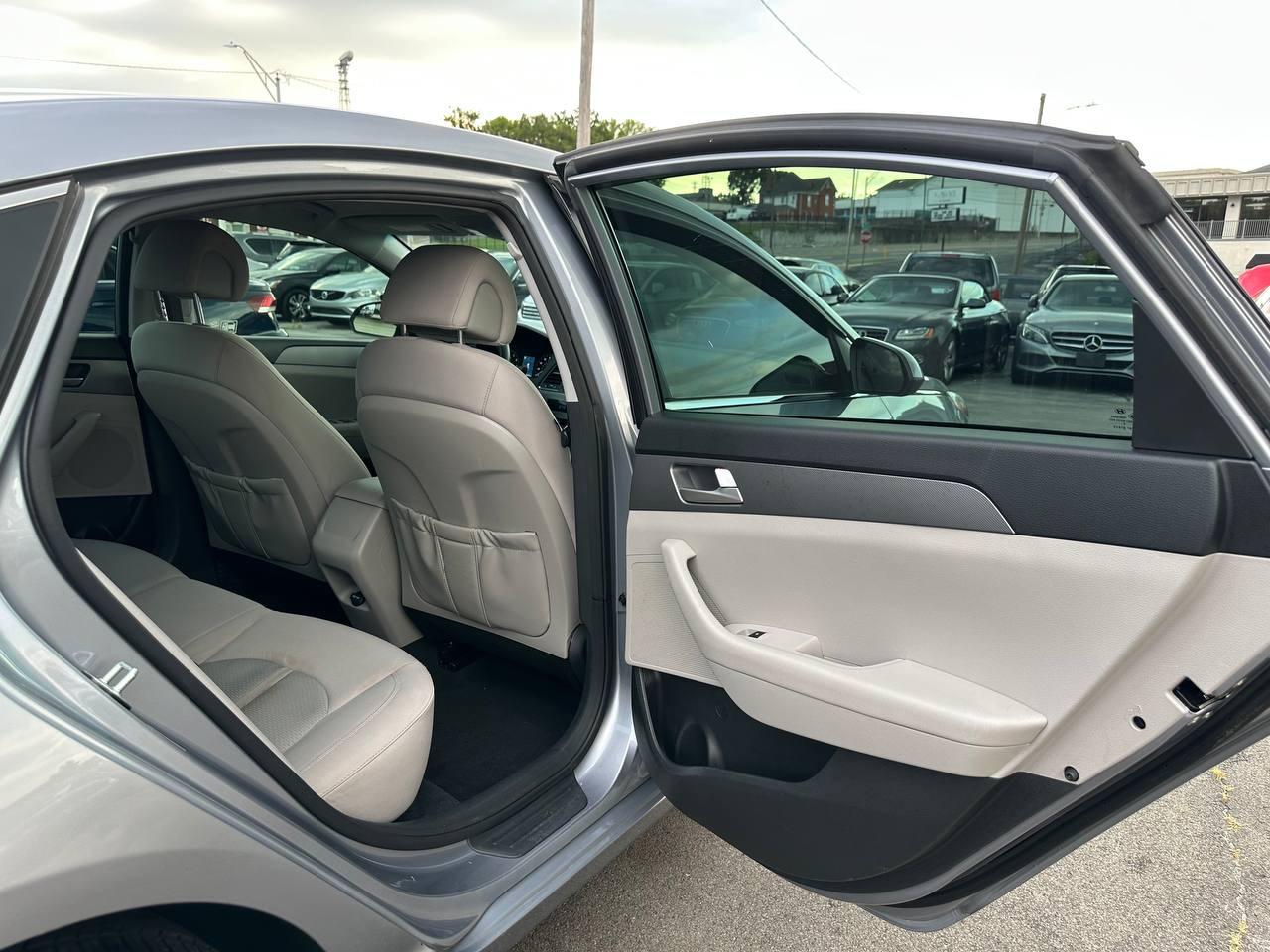 Hyundai Sonata SE 2015