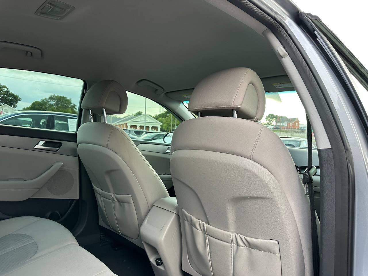 Hyundai Sonata SE 2015