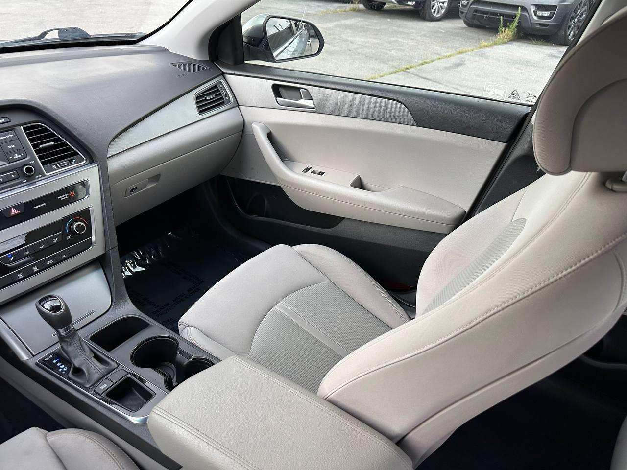 Hyundai Sonata SE 2015