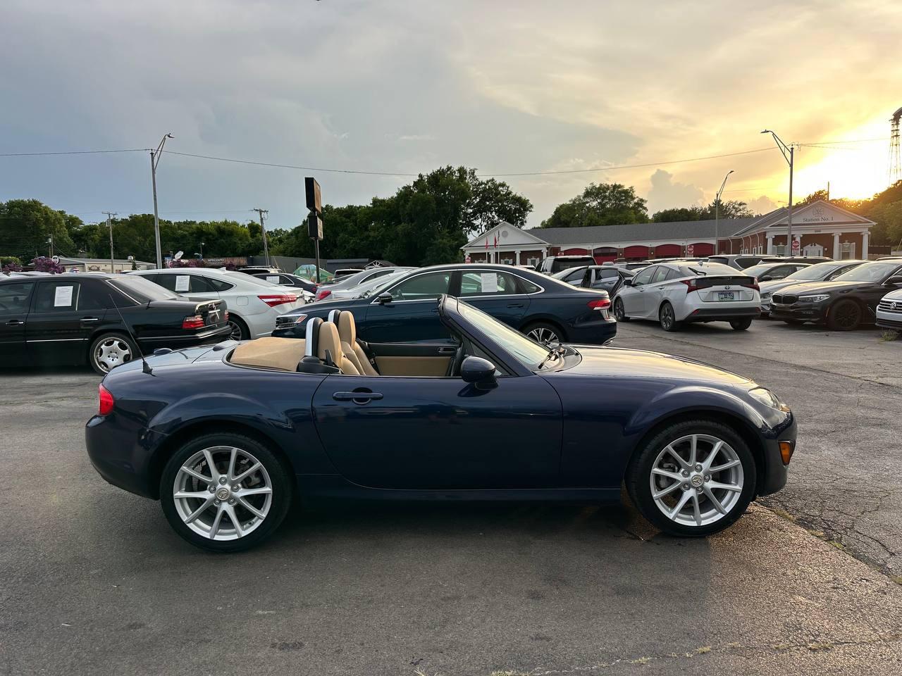 Mazda MX-5 Miata Sport 2010