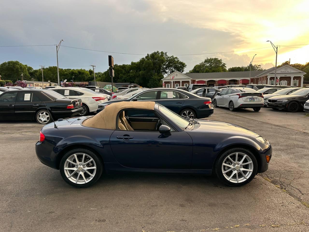 Mazda MX-5 Miata Sport 2010