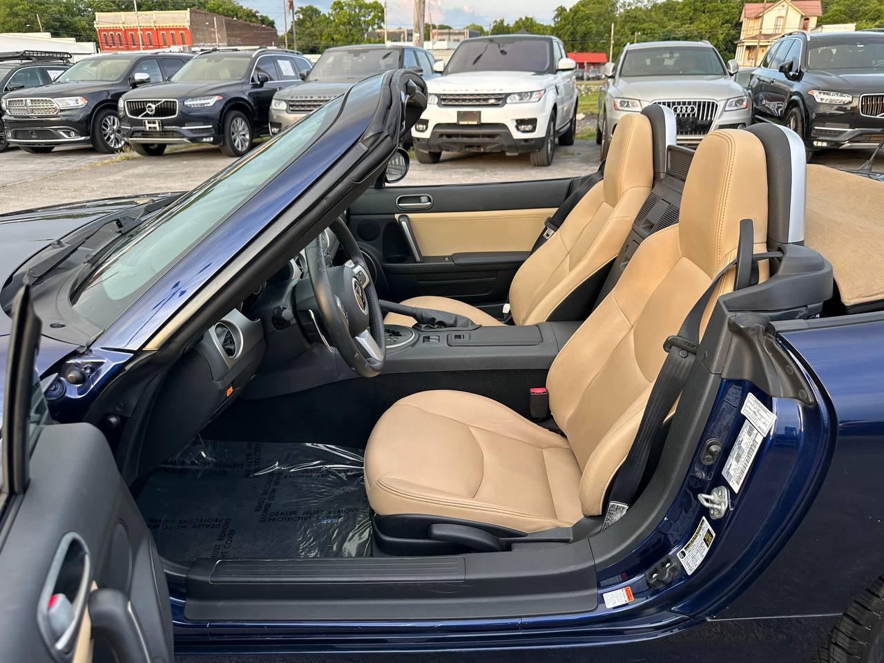 Mazda MX-5 Miata Sport 2010