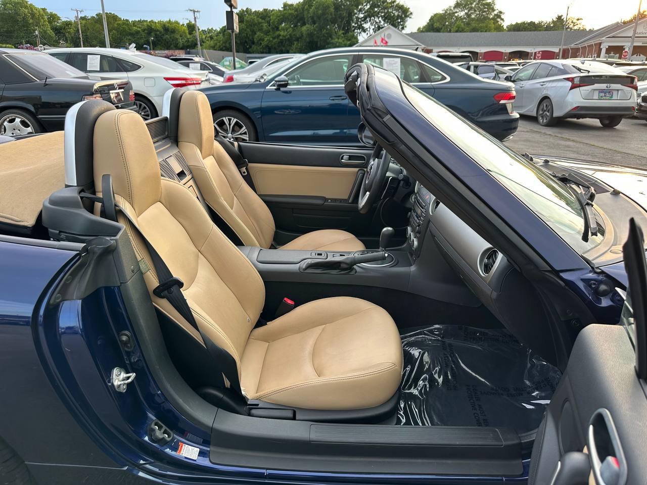Mazda MX-5 Miata Sport 2010