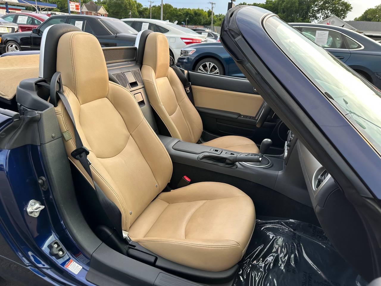 Mazda MX-5 Miata Sport 2010