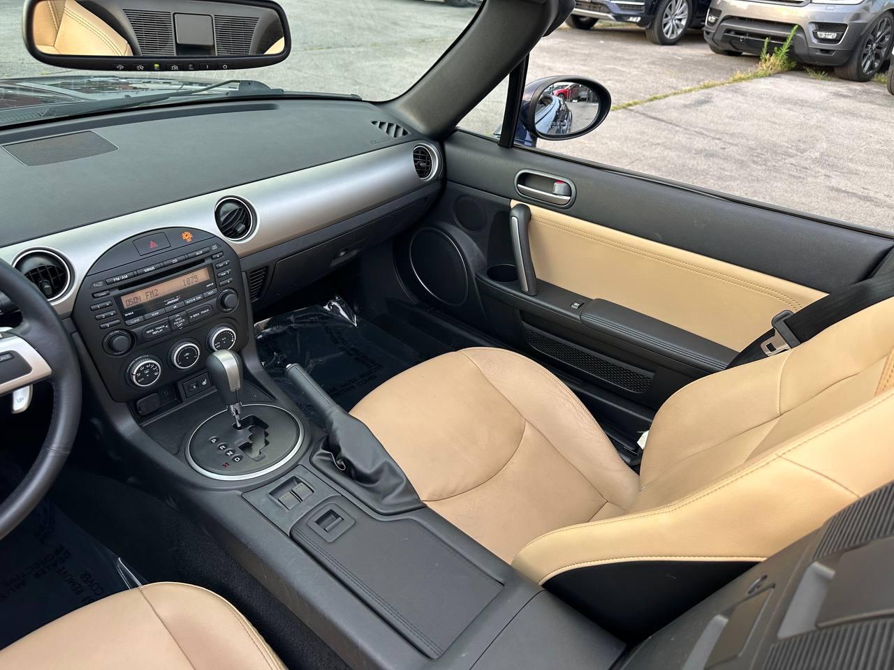 Mazda MX-5 Miata Sport 2010