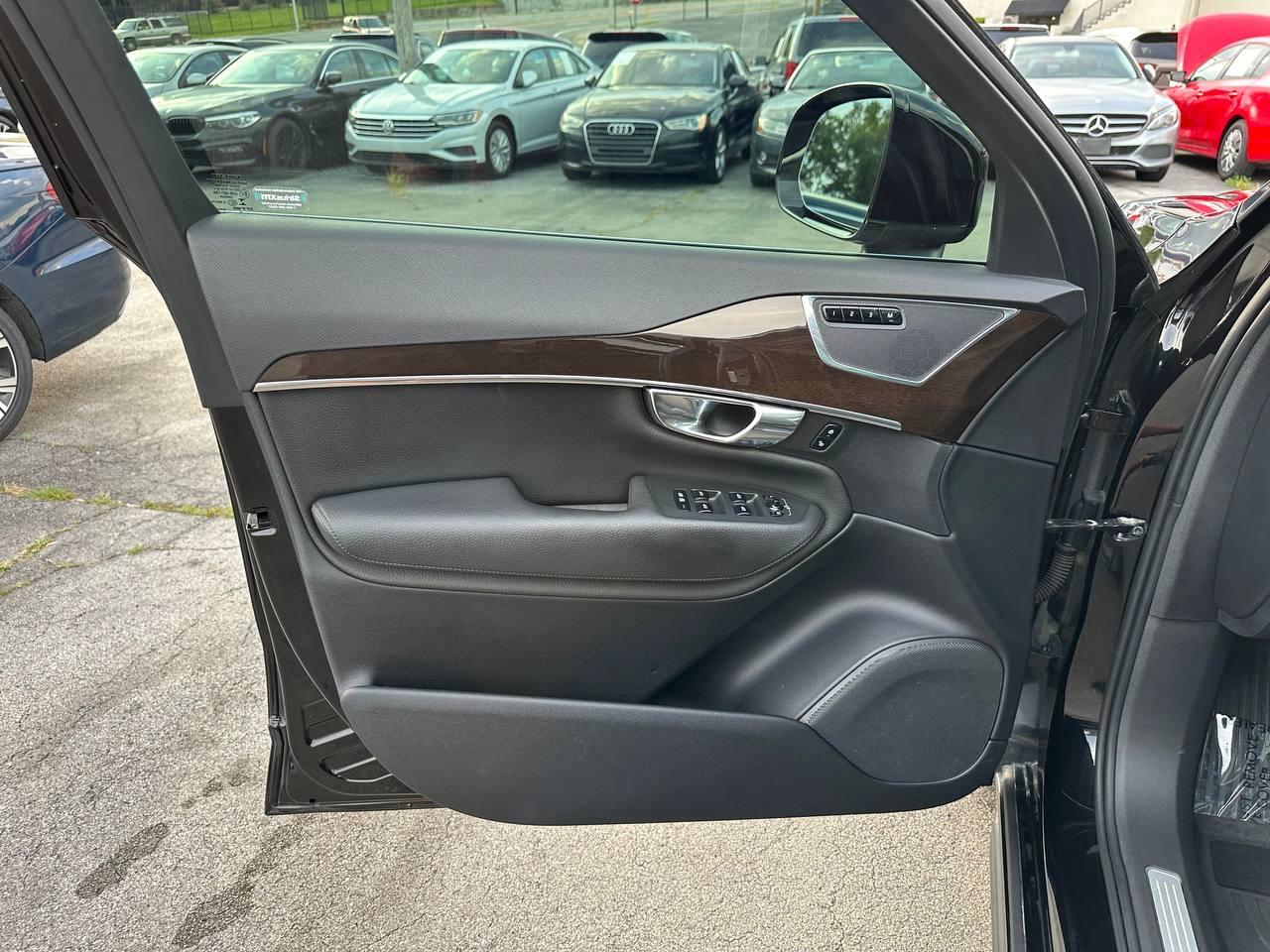 Volvo XC90 T6 Momentum AWD 2017