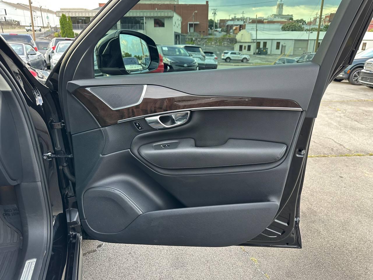 Volvo XC90 T6 Momentum AWD 2017