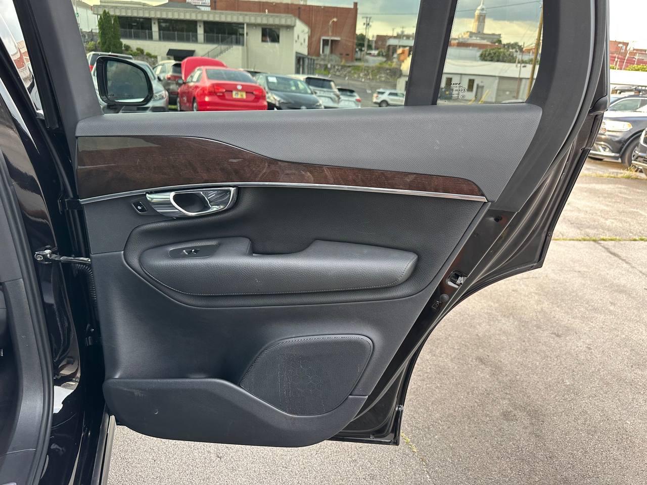 Volvo XC90 T6 Momentum AWD 2017