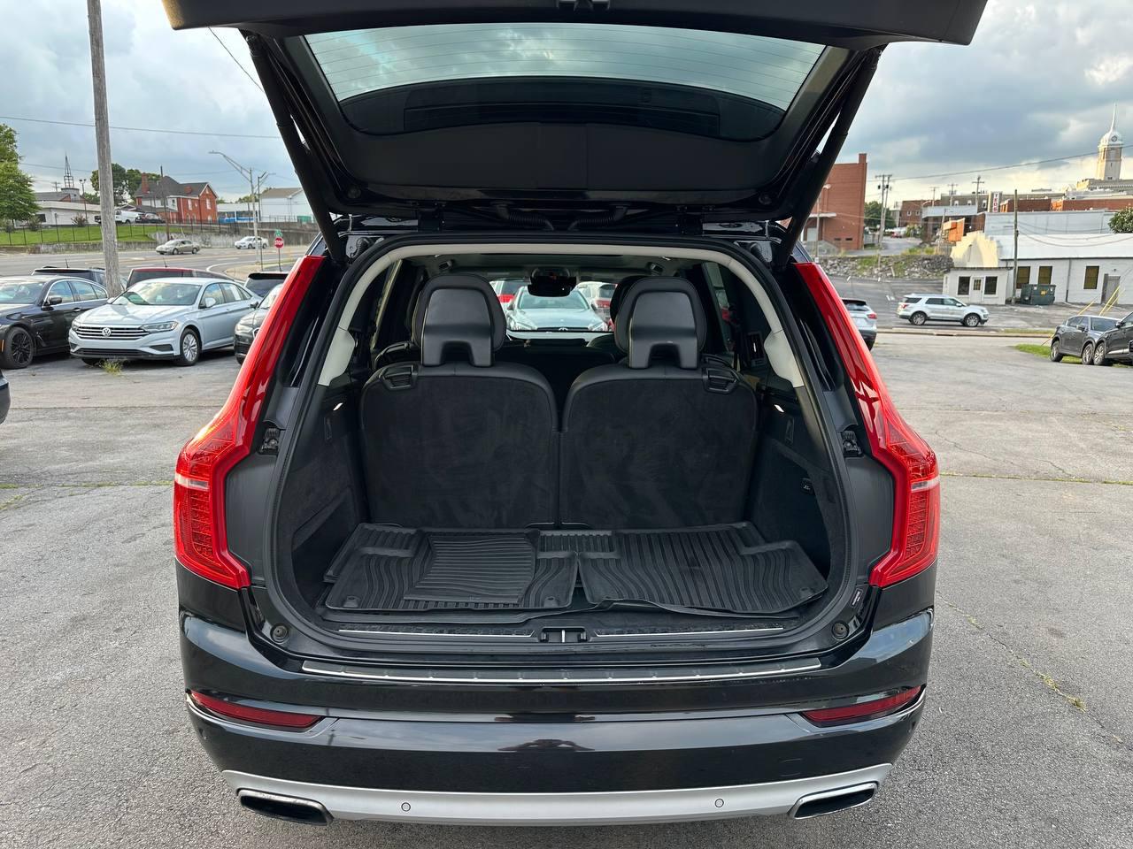 Volvo XC90 T6 Momentum AWD 2017