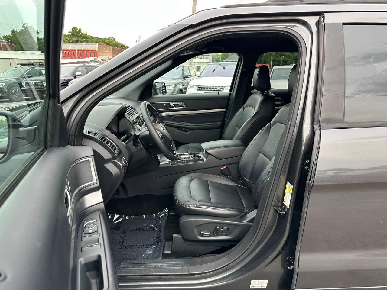 Ford Explorer XLT FWD 2018