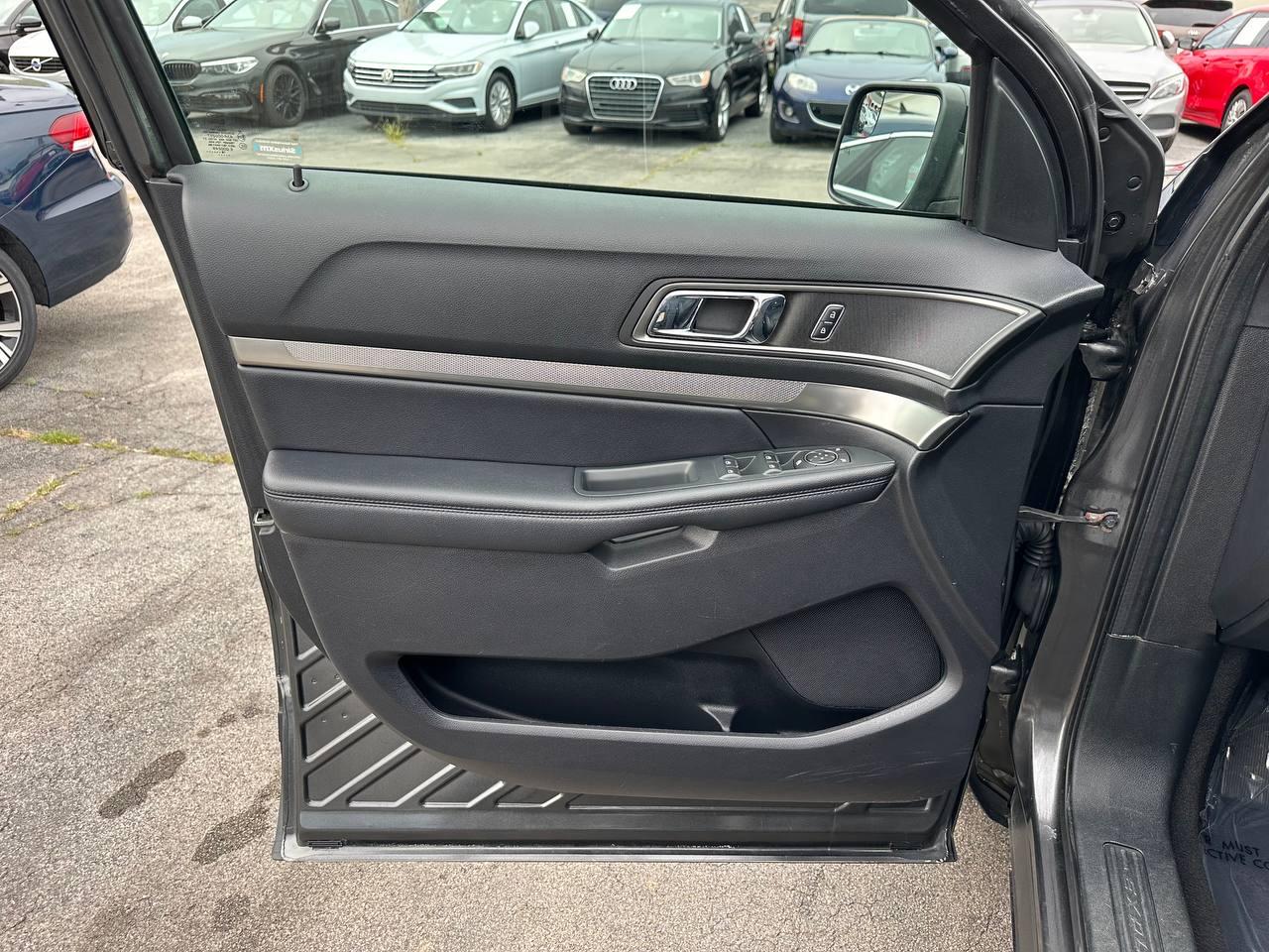 Ford Explorer XLT FWD 2018