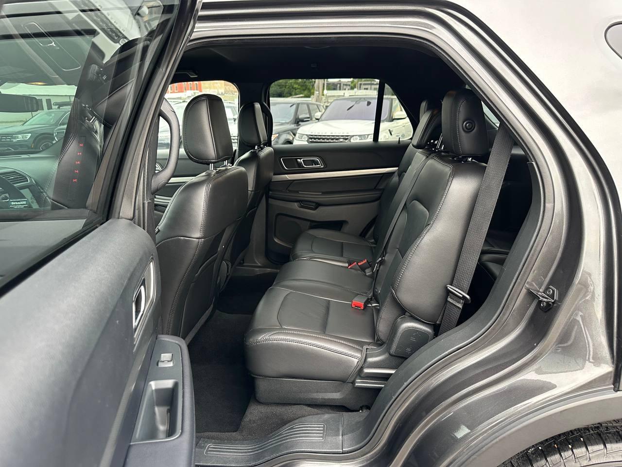 Ford Explorer XLT FWD 2018